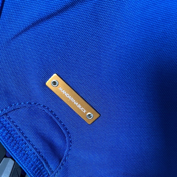 NWOT MANDARINA DUCK TECH SLING MESSENGER BAG IN BOLD ROYAL BLUE RARE Y2K - Picture 9 of 10